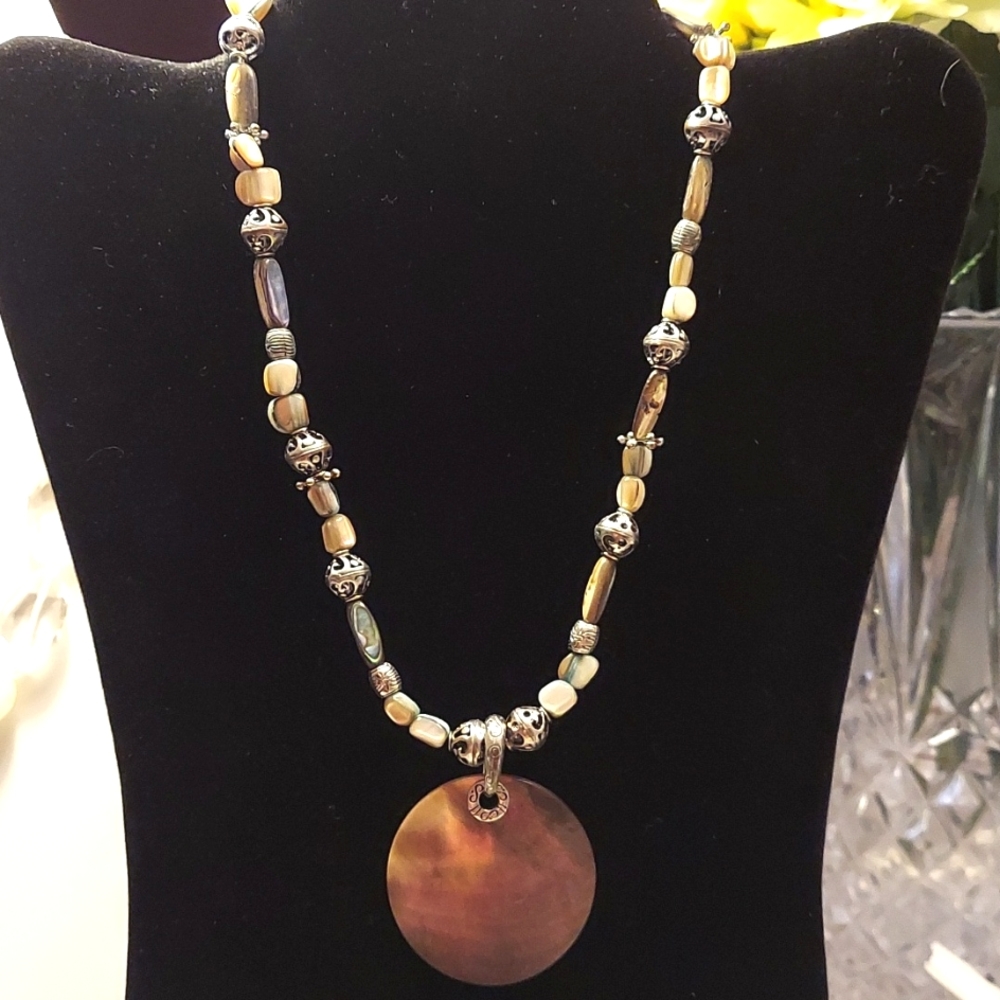 Abalone and‎ Silver Beads Necklace